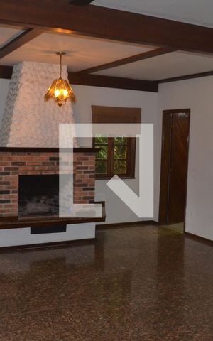 Casa de condomínio à venda com 350m², 5 quartos e 3 vagasSala 1