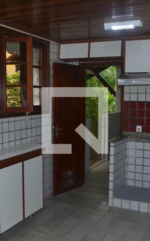 Casa de condomínio à venda com 350m², 5 quartos e 3 vagasCozinha