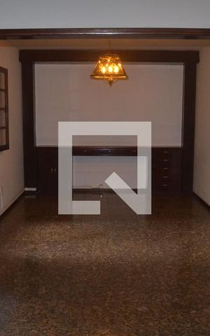 Casa de condomínio à venda com 350m², 5 quartos e 3 vagasSala 2