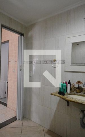 Casa à venda com 301m², 3 quartos e 5 vagasBanheiro da suite 2