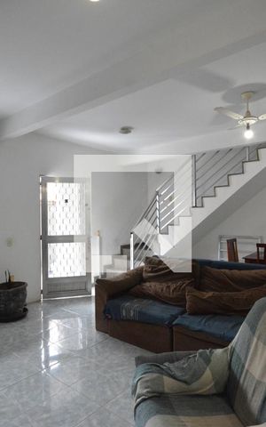 Casa à venda com 301m², 3 quartos e 5 vagasSala