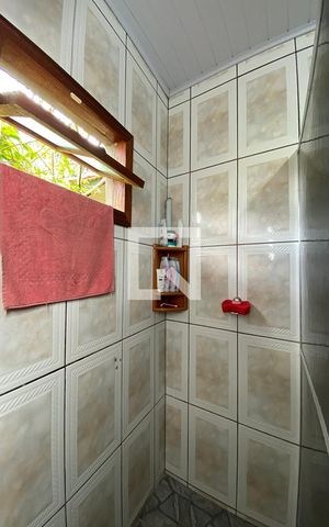 Casa à venda com 120m², 2 quartos e 3 vagasBanheiro 