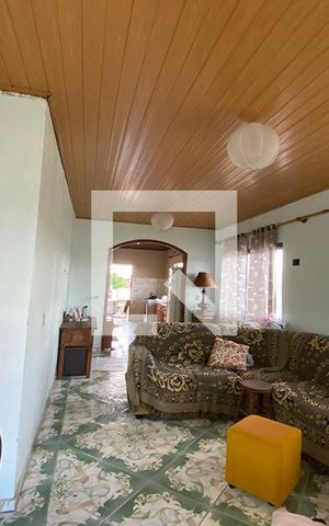 Casa à venda com 140m², 2 quartos e 3 vagasSala