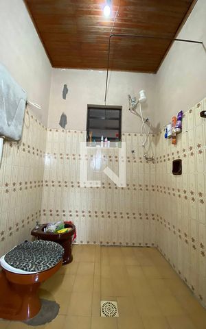 Casa à venda com 140m², 2 quartos e 3 vagasBanheiro Social