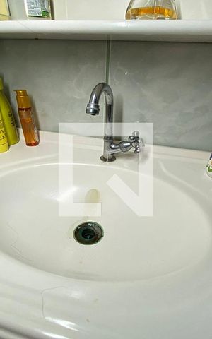 Casa à venda com 140m², 2 quartos e 3 vagasPia do Banheiro da Suíte 