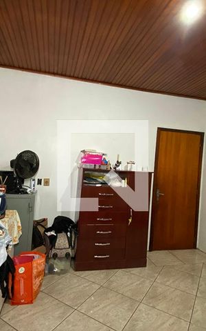 Casa à venda com 140m², 2 quartos e 3 vagasQuarto 1 - Suíte
