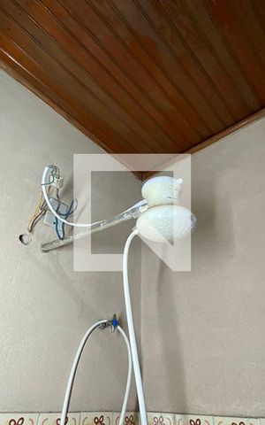 Casa à venda com 140m², 2 quartos e 3 vagasChuveiro do Banheiro 
