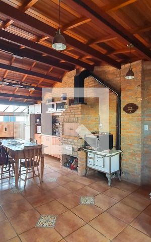 Casa à venda com 190m², 2 quartos e 2 vagas Casa à venda com 190m², 2 quartos e 2 vagasTerraço / Churrasqueira