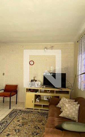 Casa à venda com 190m², 2 quartos e 2 vagasSala