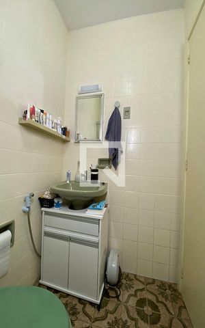 Casa à venda com 190m², 2 quartos e 2 vagasbanheiro do escritório