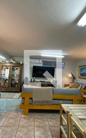 Casa à venda com 190m², 2 quartos e 2 vagasEdícula