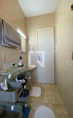Casa à venda com 190m², 2 quartos e 2 vagasBanheiro