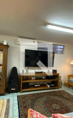 Casa à venda com 190m², 2 quartos e 2 vagasEdícula