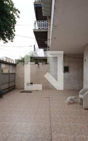 Casa à venda com 300m², 4 quartos e 6 vagasGaragem