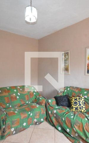Casa à venda com 300m², 4 quartos e 6 vagasSala