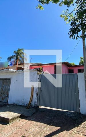 Casa à venda com 140m², 4 quartos e 2 vagasFachada