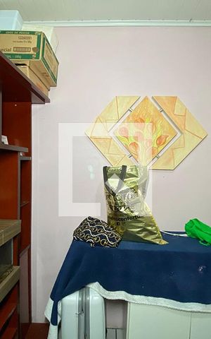 Casa à venda com 140m², 4 quartos e 2 vagasEscritório