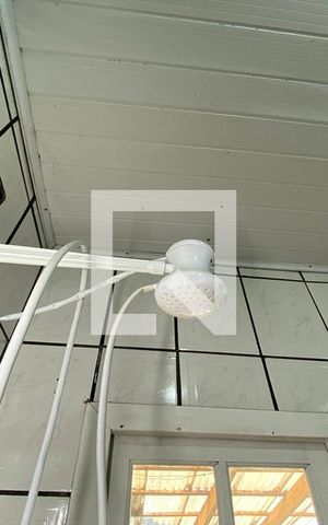 Casa à venda com 140m², 4 quartos e 2 vagasChuveiro do Banheiro Social