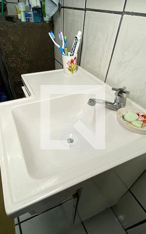 Casa à venda com 140m², 4 quartos e 2 vagasPia do Banheiro Social