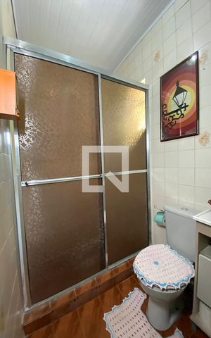 Casa à venda com 140m², 4 quartos e 2 vagasBanheiro Social