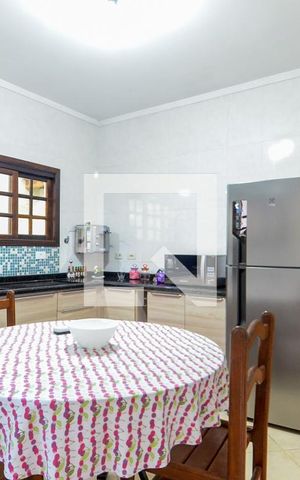 Casa à venda com 130m², 3 quartos e 2 vagasCozinha