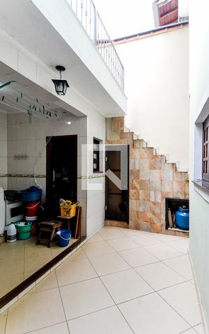 Casa à venda com 130m², 3 quartos e 2 vagasÁrea de Serviço