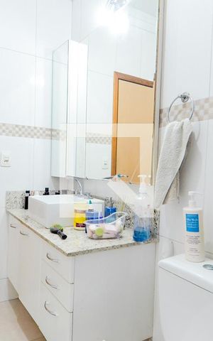 Casa à venda com 130m², 3 quartos e 2 vagasBanheiro da Suíte