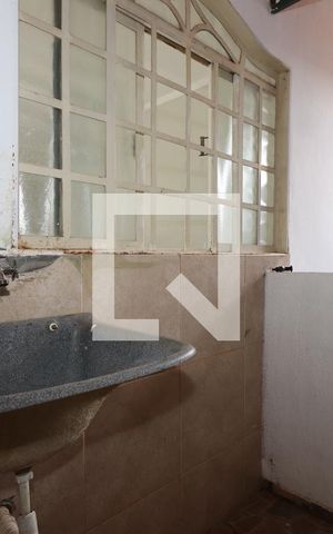 Casa para alugar com 50m², 2 quartos e sem vagaÁrea de Serviço