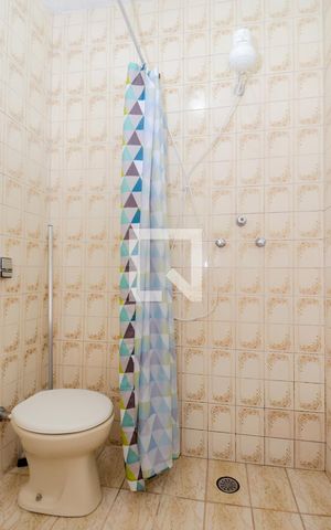 Casa à venda com 476m², 2 quartos e 3 vagasBanheiro da Suíte