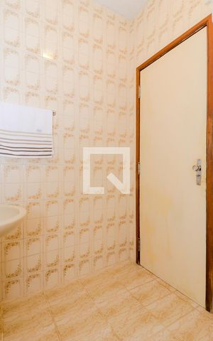 Casa à venda com 476m², 2 quartos e 3 vagasBanheiro Social