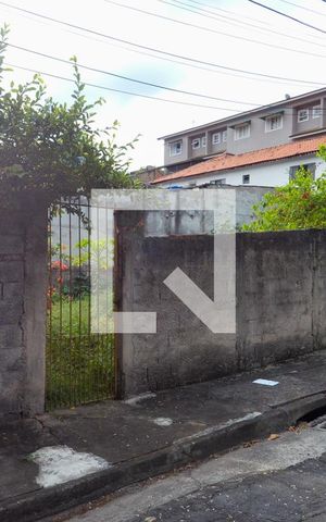 Casa à venda com 476m², 2 quartos e 3 vagasTerreno Anexo a Casa