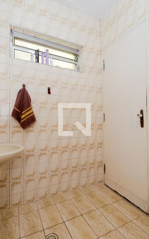 Casa à venda com 476m², 2 quartos e 3 vagasBanheiro da Suíte
