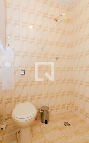 Casa à venda com 476m², 2 quartos e 3 vagasBanheiro Social