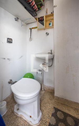 Apartamento à venda com 100m², 3 quartos e 1 vagaÁrea de Serviço - Banheiro