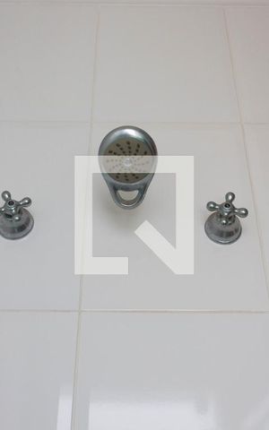 Casa à venda com 350m², 6 quartos e 4 vagas Casa à venda com 350m², 6 quartos e 4 vagasBanheiro da Suíte 5