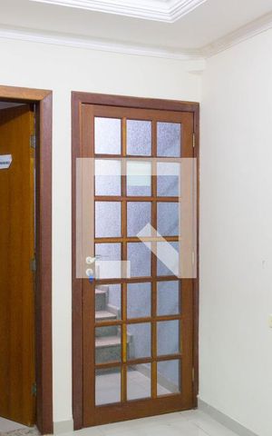 Casa à venda com 350m², 6 quartos e 4 vagas Casa à venda com 350m², 6 quartos e 4 vagasEstudio