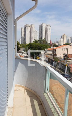 Casa à venda com 350m², 6 quartos e 4 vagas Casa à venda com 350m², 6 quartos e 4 vagasVaranda da suíte 1