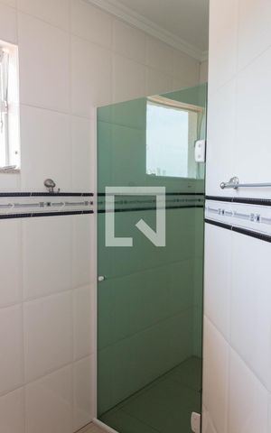 Casa à venda com 350m², 6 quartos e 4 vagas Casa à venda com 350m², 6 quartos e 4 vagasBanheiro da Suíte 4