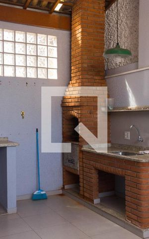 Casa à venda com 350m², 6 quartos e 4 vagas Casa à venda com 350m², 6 quartos e 4 vagasÁrea de Serviço