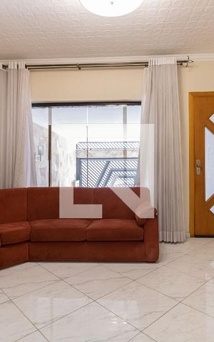 Casa à venda com 170m², 2 quartos e 1 vaga Casa à venda com 170m², 2 quartos e 1 vagaSala