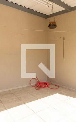 Casa à venda com 170m², 2 quartos e 1 vaga Casa à venda com 170m², 2 quartos e 1 vagaTerraço