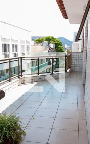 Apartamento à venda com 280m², 4 quartos e 2 vagas Apartamento à venda com 280m², 4 quartos e 2 vagasQuarto 2 - Suíte Varanda