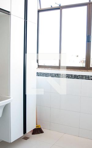 Apartamento à venda com 280m², 4 quartos e 2 vagas Apartamento à venda com 280m², 4 quartos e 2 vagasÁrea de Serviço