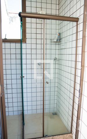 Apartamento à venda com 280m², 4 quartos e 2 vagas Apartamento à venda com 280m², 4 quartos e 2 vagasBanheiro 5