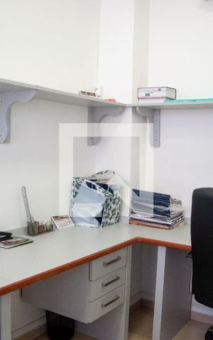 Apartamento à venda com 280m², 4 quartos e 2 vagas Apartamento à venda com 280m², 4 quartos e 2 vagasEscritório