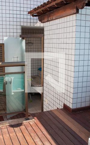Apartamento à venda com 280m², 4 quartos e 2 vagas Apartamento à venda com 280m², 4 quartos e 2 vagasPiscina - Chuveiro