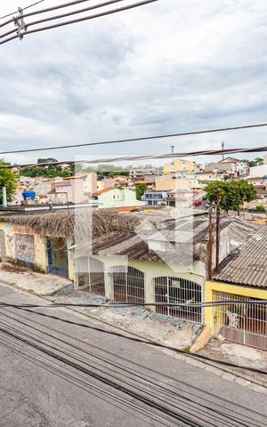 Casa à venda com 300m², 3 quartos e 2 vagas Casa à venda com 300m², 3 quartos e 2 vagasVista da Varanda da Sala