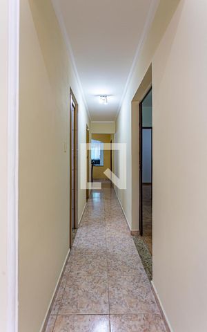 Casa à venda com 300m², 3 quartos e 2 vagas Casa à venda com 300m², 3 quartos e 2 vagasCorredor Principal