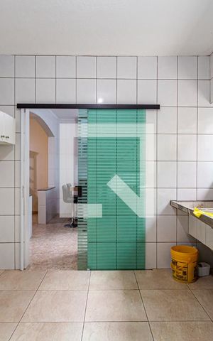 Casa à venda com 300m², 3 quartos e 2 vagas Casa à venda com 300m², 3 quartos e 2 vagasÁrea de Serviço
