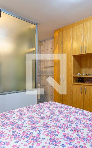 Casa à venda com 300m², 3 quartos e 2 vagas Casa à venda com 300m², 3 quartos e 2 vagasSuite